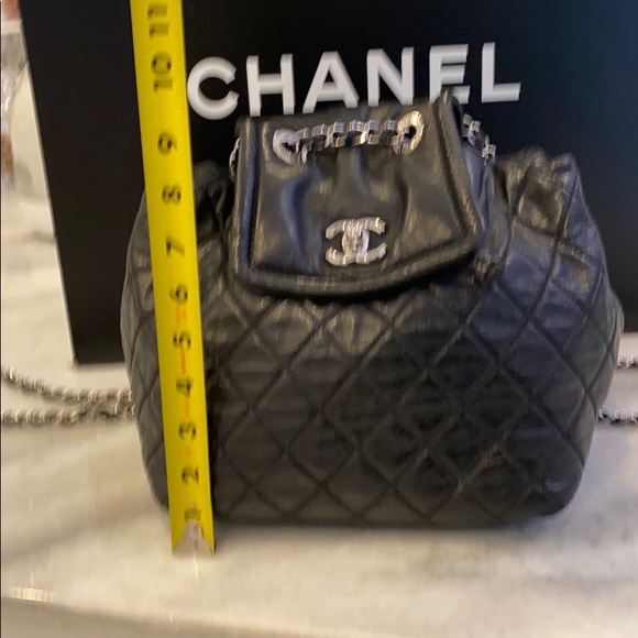 SOLD 🔴 Chanel Crinkled Lamb Backpack Black - Picture 13 of 16